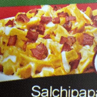 Tapa de salchipapa pollo