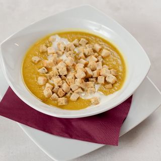 KREM Z CEBULI Z GRZANKAMI