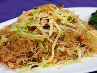 Fideos Fritos con Pato