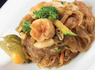 64. Spaghetti di soia con gamberi