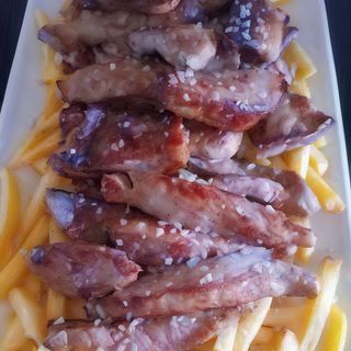 Presa De Bellota Con Patatas Fritas