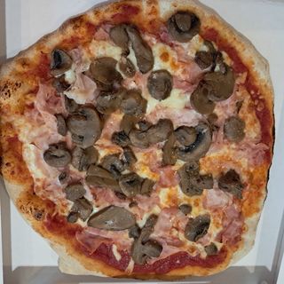 Prosciutto funghi