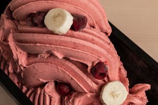 Gelato banana i višnja 