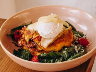 Оладки з гарбуза із куркою сувід