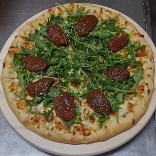 Rúcula com tomate seco