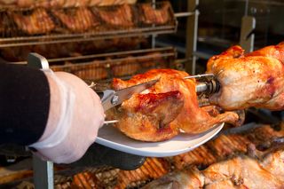 Pollo a l'ast entero