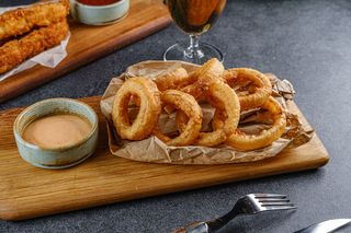 ხრაშუნა ხახვის რგოლები