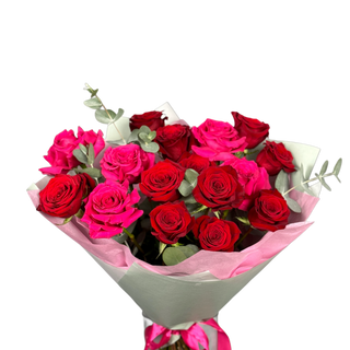 Buchet de trandafiri rosii si roz