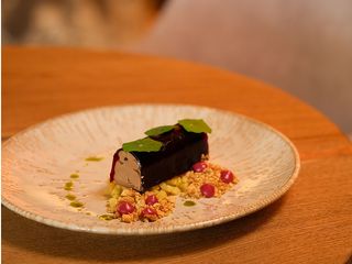 Куряче пате з тартаром з яблук (160g)