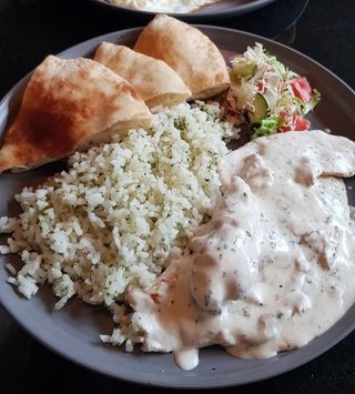 Piletina sa sosom od šampinjona