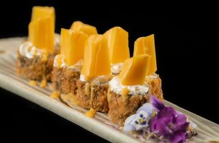 80. Maki Mango (8 Uds.)