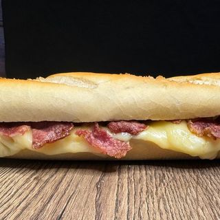 SANDES QUEIJO E BACON