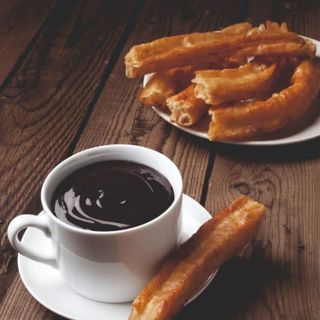 Chocolate 500 ml. + 4 Porras + 6 Churros