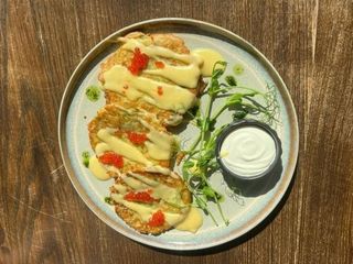 Деруни з голландським соусом (230 g)