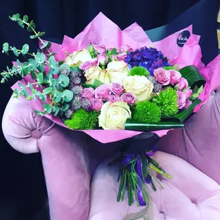 Buchet din Hortensia și Trandafiri (2467)