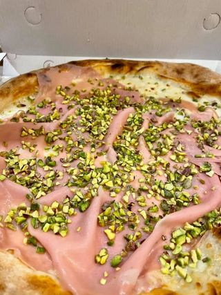 Stracciatella, mortadella DOP, pistacchio