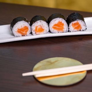 Hosomaki salmone