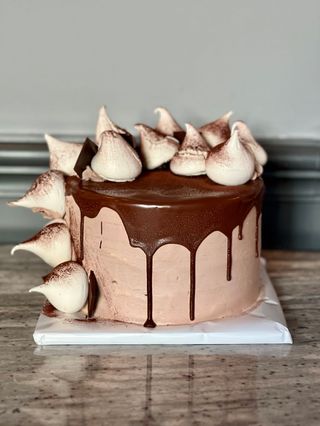 ნიგვზის ტორტი შესქელებული რძის კრემით 6-8 ნაჭერი