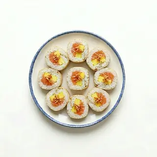 Futomaki De Salmón Ahumado Y Piña (9 Uds.)
