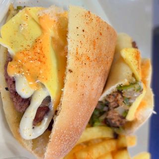 Sandwiches Kefta & Frites & Boisson Gazeuse