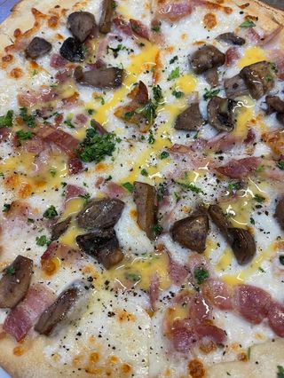 Pizza Carbonara