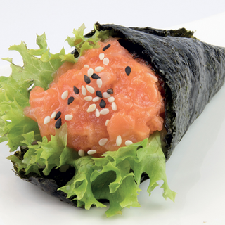 Sake phila temaki 1 pezzi 