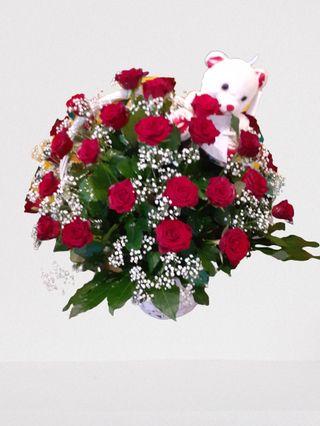 Kosz w rozmiarze XXL z czerwonych róż