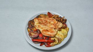 Piletina sa grilovanim povrćem 450g