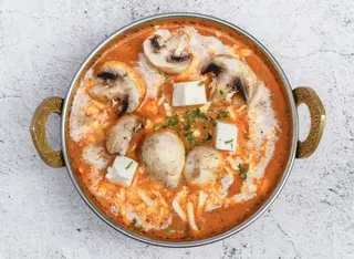 Caril de Paneer e Cogumelos