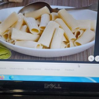 Rigatoni con mantequilla