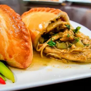 SALTEÑAS DE POLLO