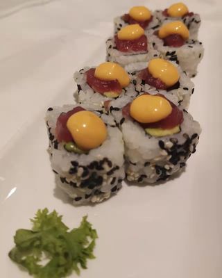 354.Uramaki spicy tonno 8 pezzi