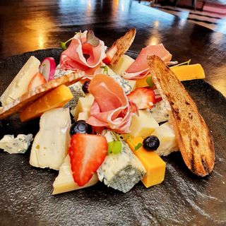 Platou de branzeturi 550g