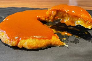 Mini Tortilla Tradicional Con Salsa Brava