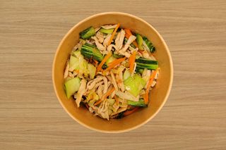 Pollo con verdure miste - 鸡肉蔬菜