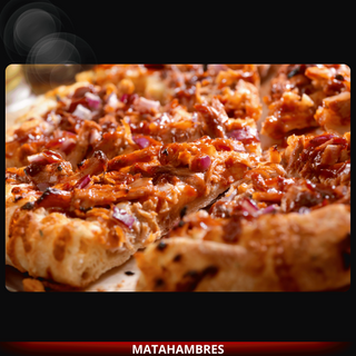 Pizza asada a la leña con costilla de cerdo a baja temperatura BBQ