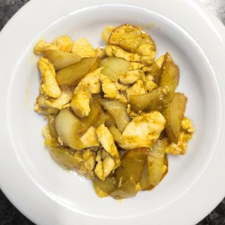 77. Pollo al curry