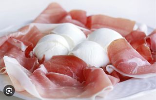 Burrata y Jamón