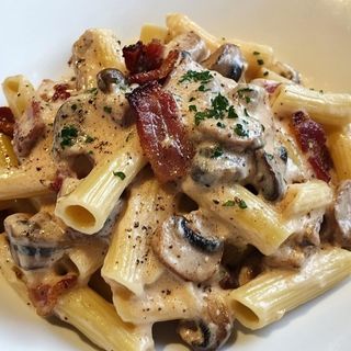 Rigatoni Maccheroni Speck E Funghi