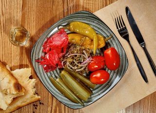 მჟავის ასორტი