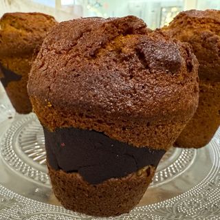 Magdalena de 100% Centeno Integral con cacao puro y nueces