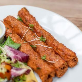 Seekh Kebab Más Pollo Tikka