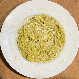 Pasta Pollo Genovese