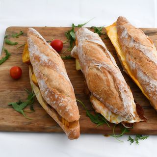 Bocadillo Tortilla de Chorizo