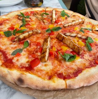 ՉԻՔԵՆ ՊԻՑՑԱ