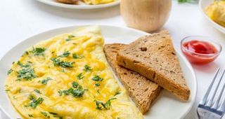 Tortilla Francesa Con Tostada