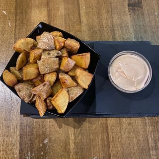 Patatas bravas