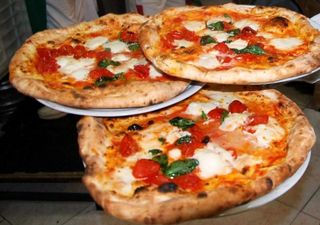 Oferta Trio pizza single +3 sos 