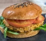 Hamburguesa Crispy Chicken y Patatas Fritas