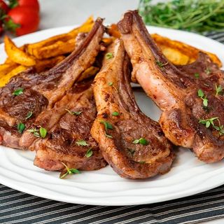 Barbacoa Turca De Chuletas De Cordero